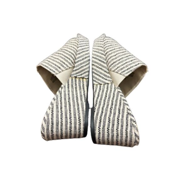 Simply Vera Vera Wang Sandals
Womens  10 Braeburn Wedge Heels - Picture 5 of 7